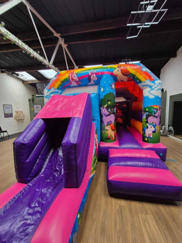 up to 10 years old bouncy castle